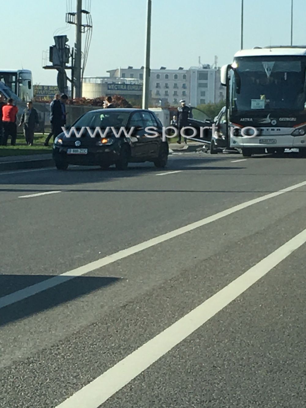 Autocarul Astrei a facut accident pe Centura Capitalei! O masina a fost facuta praf! Imagini EXCLUSIVE_1