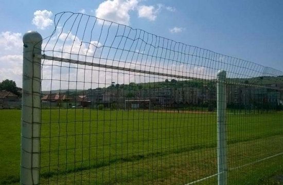 Fotbal scos la vanzare. Cum a ajuns o baza sportiva din Romania pe un site de anunturi publicitare si cat costa: FOTO_2