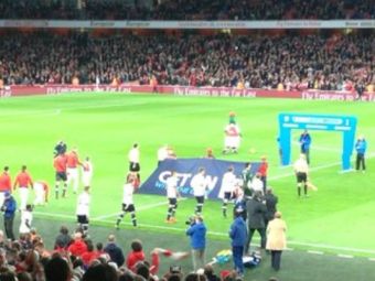 
	Fanii lui Arsenal, revoltati! Ce au gasit in toaletele de pe Emirates, dupa ce suporterii lui Tottenham au trecut prin ele. FOTO
