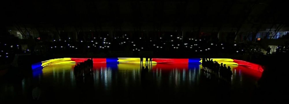 Toate luminile s-au stins, fanii s-au ridicat in picioare! Momentele emotionante care au urmat inainte de Steaua - Dinamo la baschet in memoria victimelor din Colectiv_3