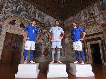 
	FOTO | Italienii vor juca primul meci in noile echipamente impotriva Romaniei. Cum arata tricourile pe care le vor imbraca la EURO
