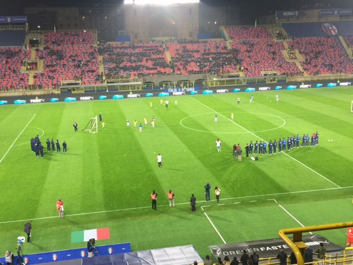 Ce seara frumoasa la Bologna! Romanii s-au bucurat din nou de fotbal: Italia 2-2 Romania! Meci special la ProTV in memoria victimelor de la #Colectiv VIDEO_17