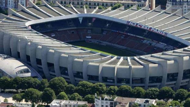 
	Masuri stricte luate de PSG pentru primul meci jucat acasa dupa atentatele de pe 13 noiembrie: pe stadion se intra cu buletinul si fara niciun fel de bagaj
