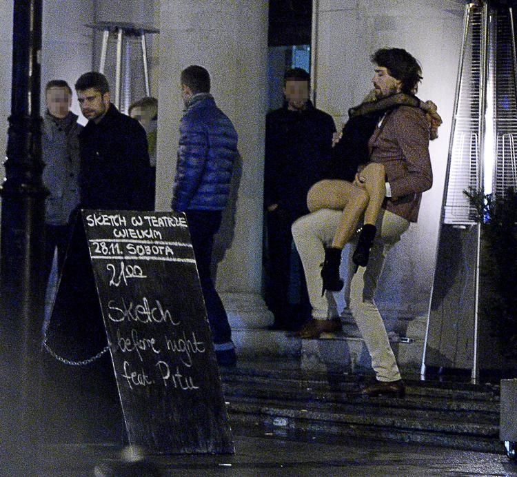 Petrecere MONSTRU pentru o adversara a Simonei Halep! A fost scoasa pe brate din club! FOTO_3