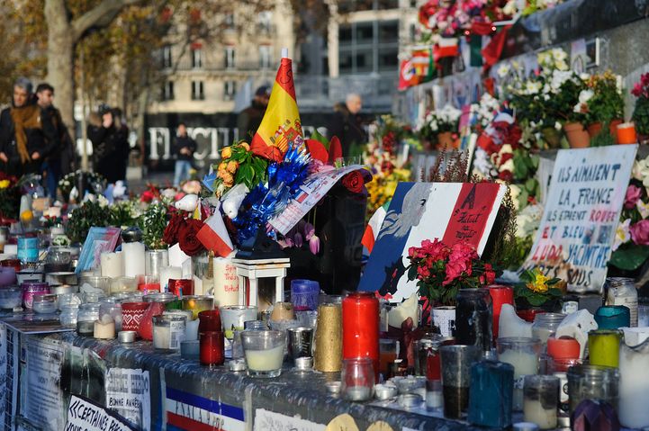 Imagini emotionante astazi in Paris. Mircea Lucescu si-a dus jucatorii la locul atentatelor teroriste, inainte de PSG - Sahtior_1