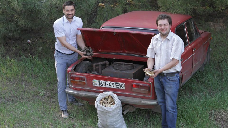 Ucrainienii au inventat masina "de criza": merge pe lemne si consuma 20kg/suta. Cum arata: FOTO_4