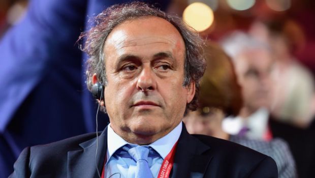 
	Lovitura primita de Platini cu o zi inaintea tragerii la sorti a grupelor de la EURO. TAS a decis: francezul ramane suspendat si nu poate candida la sefia FIFA
