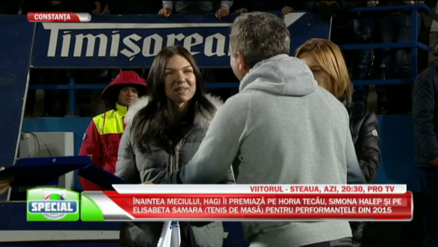 
	Moment impresionant inainte de Viitorul - Steaua! Hagi i-a premiat pe Simona Halep, Eliza Samara si Horia Tecau! VIDEO
