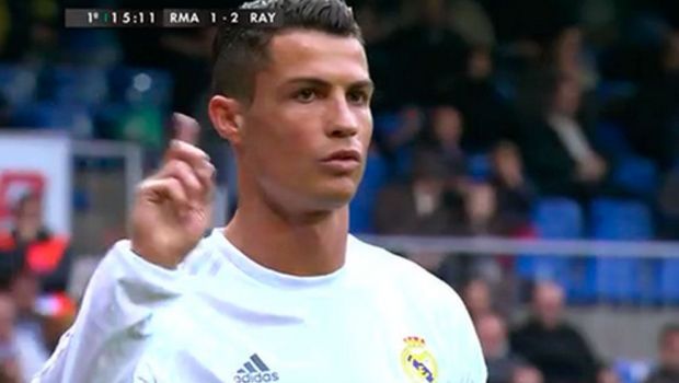 
	&quot;ASA NU!&quot; Gestul incredibil al lui Cristiano Ronaldo catre fani in ultimul meci, in timp ce Real marca de ZECE ORI
