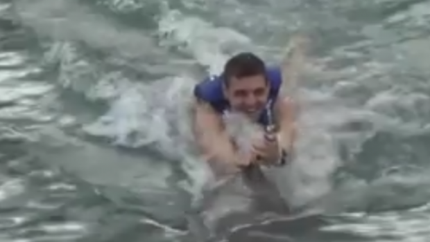 
	VIDEO GENIAL! Experienta vietii pentru Adi Popa. A inotat cu delfinii in Mexic
