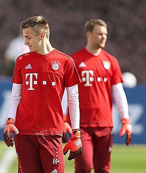 Cel mai tanar jucator din istoria lui Bayern! Are 15 ani, 1.93m inaltime si Bayern l-a luat sa fie urmasul lui Neuer! Imagine senzationala: cum arata dormitorul lui_1