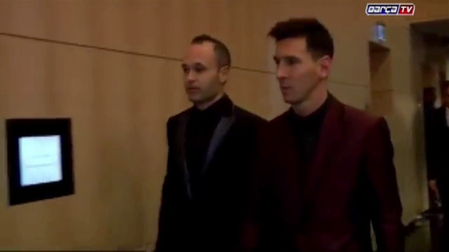 Cine este fotbalistul moldovean care il imbraca pe Messi luni la gala pentru Balonul de Aur: I-a placut ce costum i-am facut anul trecut!_3