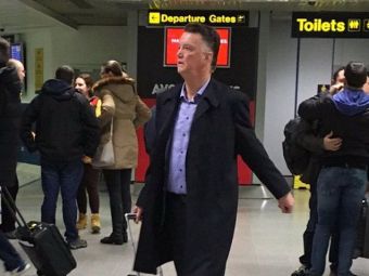 
	Van Gaal a plecat in Olanda, Giggs asteapta un semn sa preia echipa! Englezii anunta ca Man United e pe cale sa isi demita antrenorul
