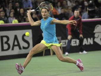 
	Monica Niculescu, eliminata din optimile turneului de la Sankt Petersburg dupa un meci teribil: romanca a castigat primul set, dar a cedat apoi
