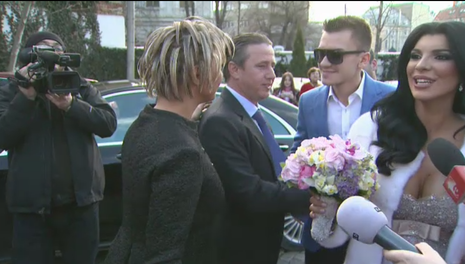 Reghe e din nou nas! :) Aparitia surpriza pentru fanii Stelei la o nunta care a avut loc astazi in Bucuresti_6