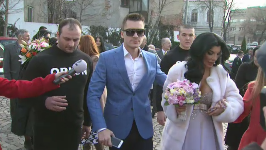 Reghe e din nou nas! :) Aparitia surpriza pentru fanii Stelei la o nunta care a avut loc astazi in Bucuresti_7
