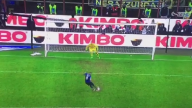 
	Calificare in finala decisa de tehnologia Goal Line! Momente de confuzie: jucatorii lui Inter s-au bucurat dupa penalty-ul ratat de Palacio :)
