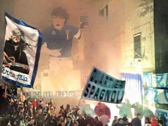 
	Imaginile nebuniei: cum au celebrat ultrasii lui Napoli, cu torte, cantece si steaguri, restaurarea unui desen cu Maradona pe un bloc din oras VIDEO
