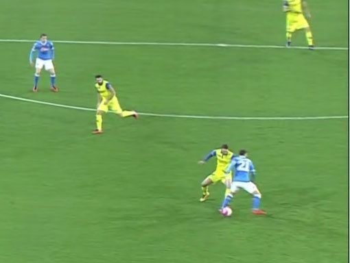 VIDEO: Greseala socanta a lui Chiriches in secunda 58 a meciului, Napoli a luat gol! Romanul marcat apoi pentru prima data in Serie A_4