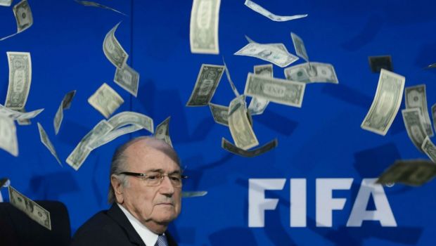 FABULOS! S-a aflat abia acum! Ce salariu avea Blatter ca presedinte FIFA