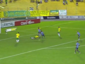Gol MINUNAT marcat de noul Ronaldinho al Braziliei! Lovitura magica a pustiului de 17 ani