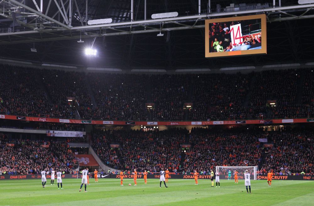 FOTO | Meciul lui "14". Olandezii l-au omagiat pe Johan Cruyff pe stadionul care ii va purta de acum numele. Cum s-a vazut meciul Olanda - Franta_7