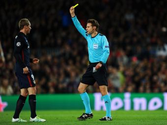 
	Torres se revolta dupa eliminarea din meciul cu Barca: &quot;UEFA se preocupa mai mult de echipamentele noastre&quot;. Atacantul a vorbit in termeni duri despre arbitrul meciului
