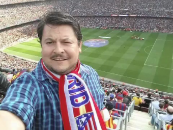 
	Imaginea saptamanii pentru romani in Champions League :) Ce a facut Mihai Bobonete pe Camp Nou la Barcelona - Atletico Madrid

