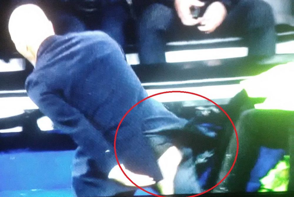 VIDEO I-a batut la fundul gol! Zidane si-a rupt pantalonii in meciul istoric cu Wolfsburg! Imagine fabuloasa pe banca :))_2