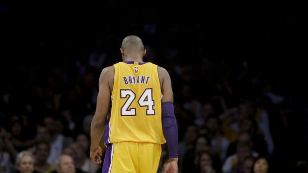 
	Kobe has signed off! Legendarul Bryant si-a luat ramas bun de la NBA cu 60 de puncte marcate
