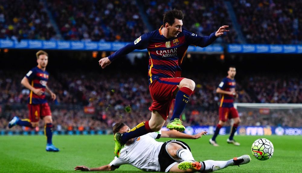 SOC pe Camp Nou, le fuge pamantul de sub picioare catalanilor: Barcelona 1-2 Valencia! Atletico a egalat-o in clasament, Real e la -1! Messi a dat golul 500_12