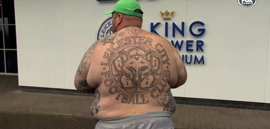 Fabulos! Ce si-a tatuat pe corp cel mai gras fan al lui Leicester! Are 150 de tatuaje pe el_4