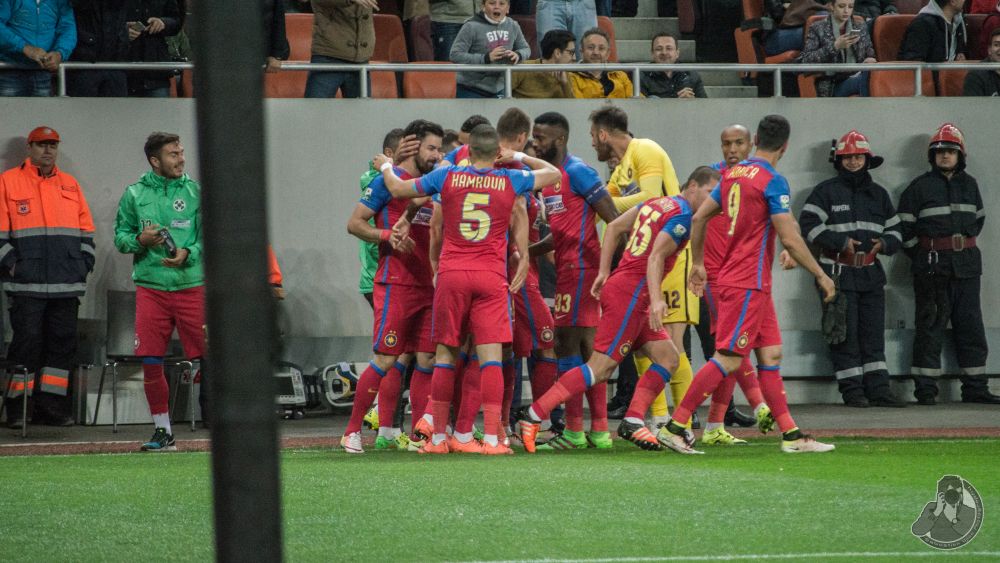 Derby-ul de la nivelul gazonului | Cele mai tari poze de la Steaua 2-2 Dinamo! Ce a patit un dinamovist la finalul partidei_1