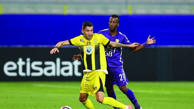 
	Mihai Costea face senzatie in liga a doua din Emirate! A devenit golgheter si si-a ajutat echipa sa promoveze cu un hattrick
