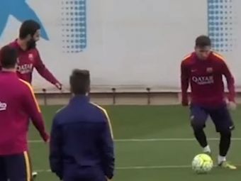 
	VIDEO! Pique nu a inteles unde e mingea! Ce i-a facut Messi la antrenament :)
