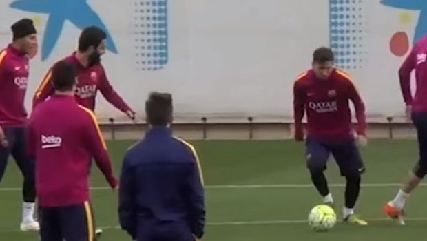 
	VIDEO! Pique nu a inteles unde e mingea! Ce i-a facut Messi la antrenament :)
