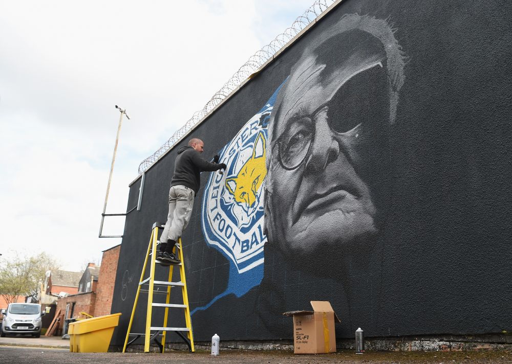Leicester si Ranieri, ca Napoli-ul lui Maradona. Suporterii i-au desenat portretul italianului pe un zid din oras. Discursul antrenorului: "Sa facem o poveste de Hollywood"_5