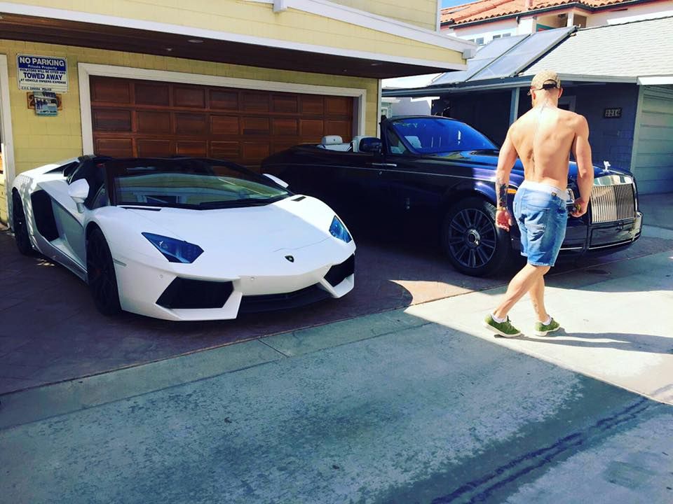 Poza geniala care arata succesul lui Conor McGregor! In 2013 se poza cu un Ferrari care nu era al lui. Ce masini are acum - FOTO_7