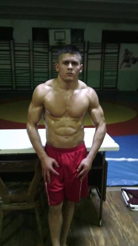 Divizia MMA prezinta “Bestia Moldovei”, urmasul lui Morosanu. Care e secretul luptatorului care ridica 100kg ... stand in CAP!_2