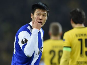 
	Motivul pentru care Steaua ar putea renunta la coreeanul din atacul lui Porto: Hyun-Jun Suk, varianta de imprumut. Cu ce lucru nu sunt de acord ros-albastrii
