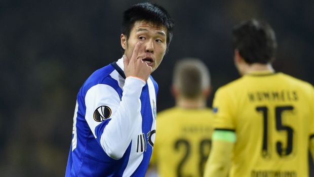 
	Motivul pentru care Steaua ar putea renunta la coreeanul din atacul lui Porto: Hyun-Jun Suk, varianta de imprumut. Cu ce lucru nu sunt de acord ros-albastrii
