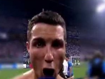 
	Strigatul victorios dupa ce Real a cucerit trofeul! Cum a urlat Ronaldo in fata camerei celebrul Siiiiiuuuu VIDEO

