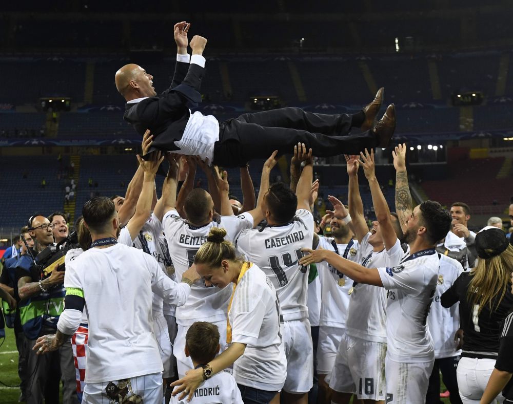 UEFA a anuntat echipa ANULUI in Champions League! Real Madrid are 6 jucatori! Cine a prins "lotul" de la Barca_1
