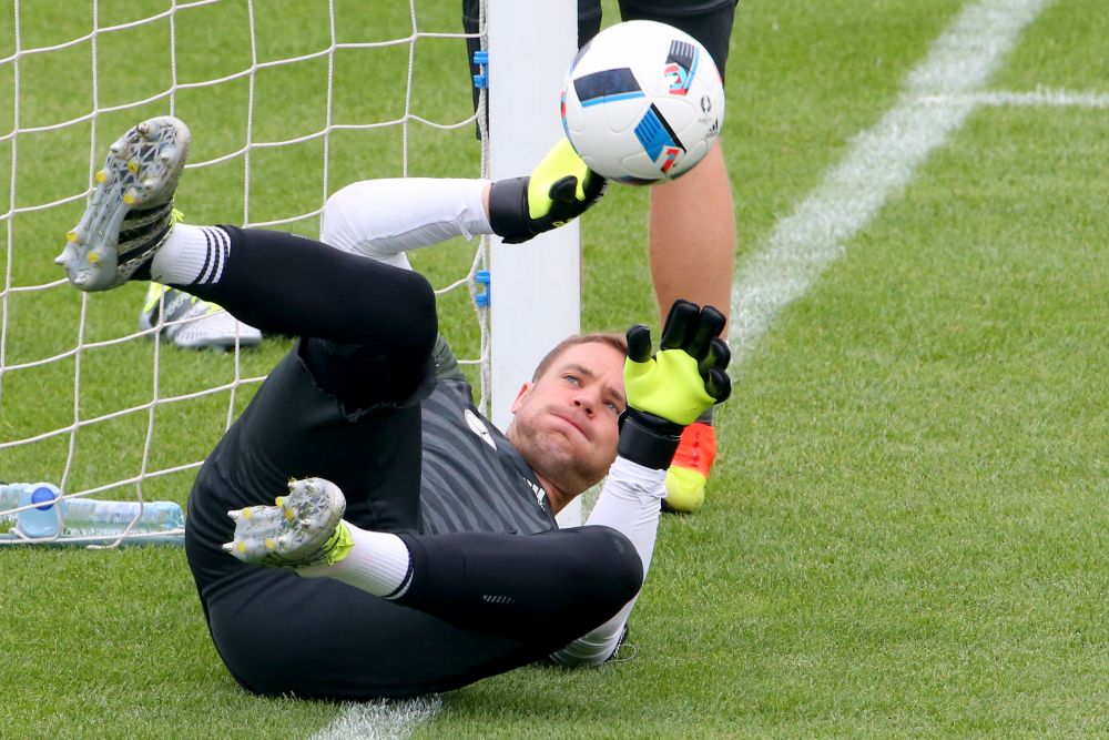 FOTO GENIAL! Neuer a facut-o din nou! Cum a fost fotografiat in timpul meciului Germania - Ucraina_2