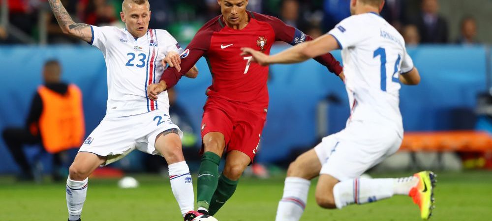 Cristiano Ronaldo Islanda Kari Arnason Portugalia UEFA EURO 2016™