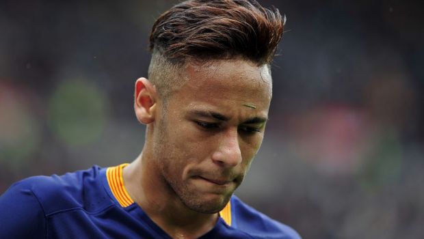 
	&quot;Am 3 cluburi care vor sa plateasca 200 milioane de euro pe Neymar!&quot; Anuntul urias facut de agentul sau
