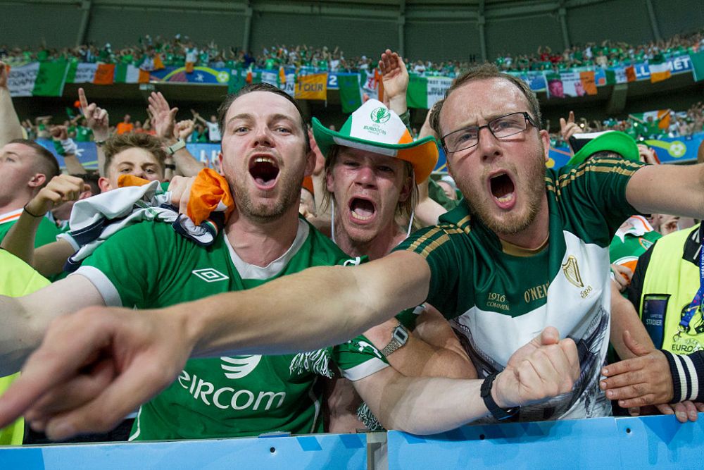 GALERIE FOTO: Ei sunt oamenii care au cucerit o lume intreaga la Euro! Cele mai tari imagini cu fanii irlandezi pe stadioanele din Franta_16