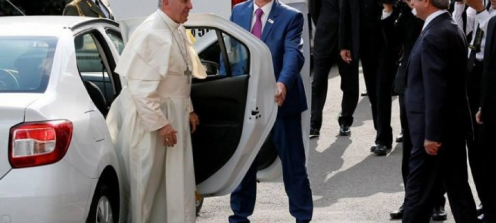 Papa Francisc logan
