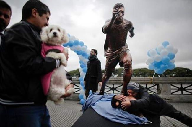 TOTUL pentru Messi! Argentinienii i-au facut statuie si il implora sa nu se retraga de la nationala. FOTO_1