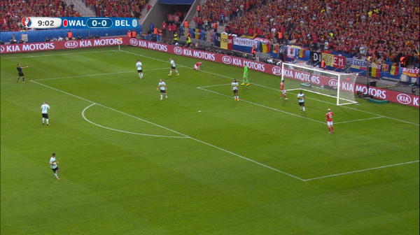 Prima ocazie a Tarii Galilor in meciul cu Belgia e ratata de Gareth Bale. VIDEO